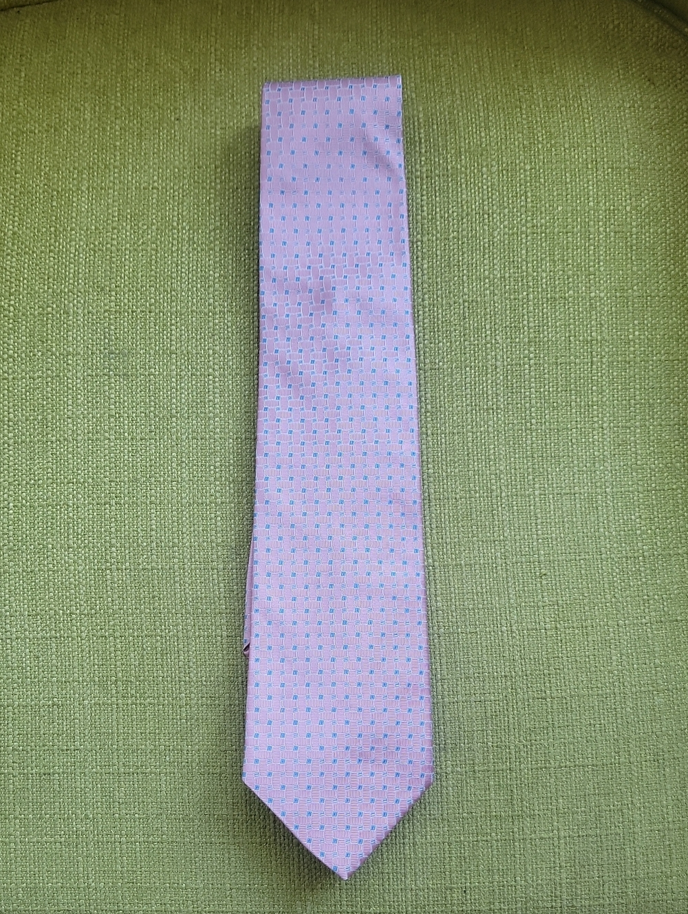 Brooks Brothers Men's Pink Patterned Silk Tie - Unbranded